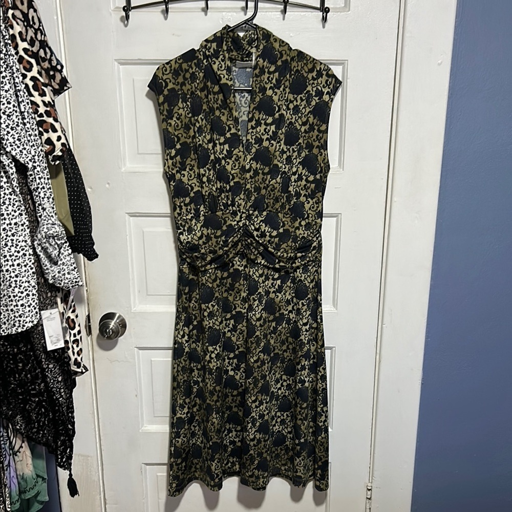 Floral Print Dress in Black and Green